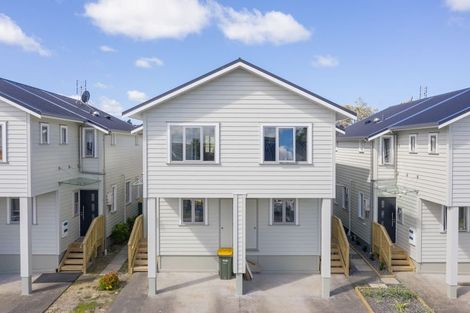 Photo of property in 9/6 John Jennings Drive, Oteha, Auckland, 0632