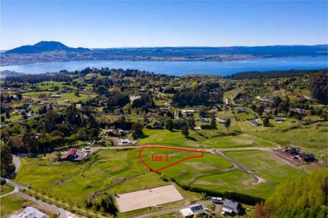 Photo of property in 2 Lochinvar Lane, Acacia Bay, Taupo, 3385