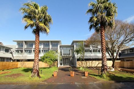 Photo of property in 13b/30 Westward Ho, Glen Eden, Auckland, 0602