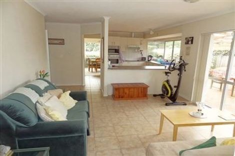 Photo of property in 22 Vanderbilt Parade, Albany, Auckland, 0632