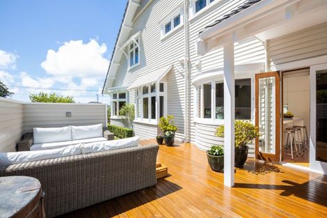 Photo of property in 83 Brougham Street, New Plymouth, 4310