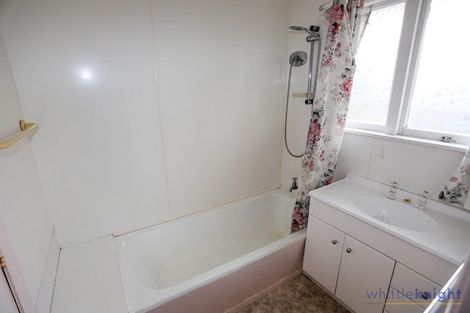 Photo of property in 120 Grimseys Road, Redwood, Christchurch, 8051