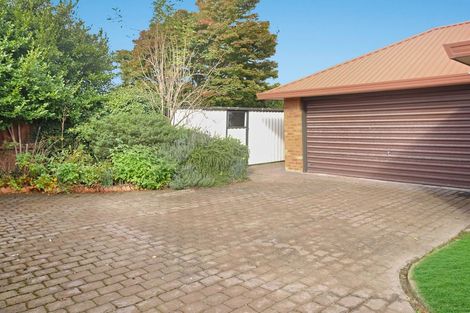 Photo of property in 89 Hawthornden Road, Avonhead, Christchurch, 8042
