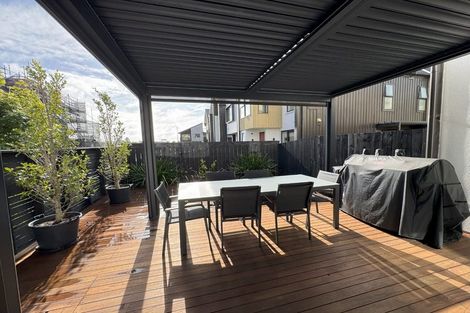 Photo of property in 40 Glidepath Road, Hobsonville, Auckland, 0616