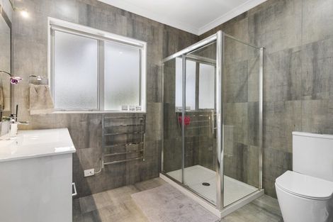 Photo of property in 17 Chilton Place, Howick, Auckland, 2014