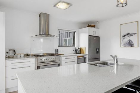 Photo of property in 17 Windsor Street, Richmond Heights, Taupo, 3330