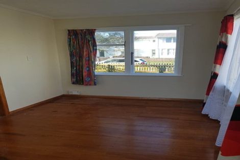 Photo of property in 5-7 Hazard Grove, Cannons Creek, Porirua, 5024