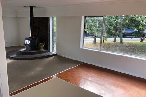 Photo of property in 4 Sispara Place, Beach Haven, Auckland, 0626