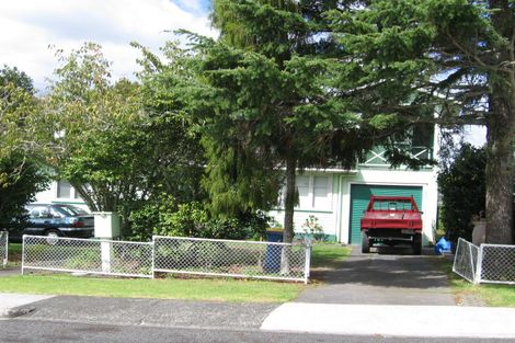 Photo of property in 3 Glenford Lane, Te Atatu Peninsula, Auckland, 0610