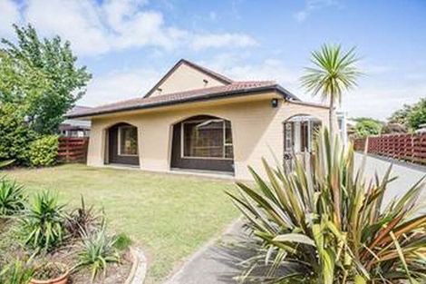 Photo of property in 81 Eatwell Avenue, Paraparaumu Beach, Paraparaumu, 5032