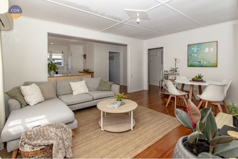 Photo of property in 10 Barton Avenue, Marewa, Napier, 4110