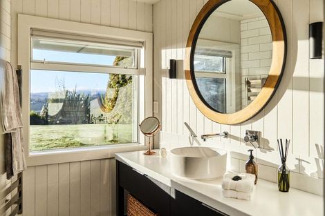 Photo of property in 28 Hanlow Place, Pyes Pa, Tauranga, 3112