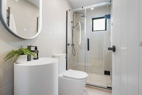 Photo of property in 2a Rangitoto Terrace, Milford, Auckland, 0620