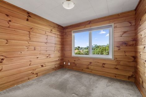 Photo of property in 2/33 Woodstock Road, Forrest Hill, Auckland, 0620