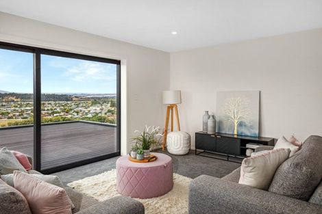 Photo of property in 10 Hawkdun Place, Bridge Hill, Alexandra, 9320