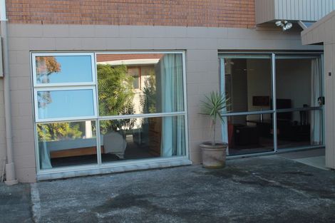 Photo of property in 7 Maxwelton Drive, Mairangi Bay, Auckland, 0630