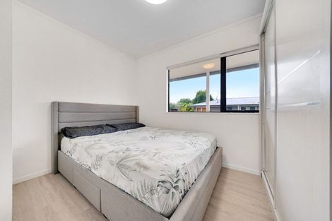 Photo of property in 15a Gossamer Drive, Pakuranga Heights, Auckland, 2010