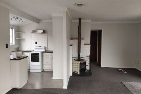 Photo of property in 98 Oakfield Crescent, Pukete, Hamilton, 3200