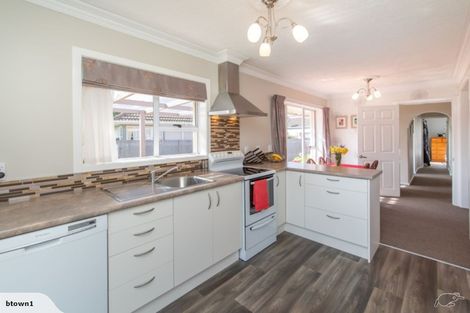 Photo of property in 26 Pembroke Street, Avondale, Christchurch, 8061