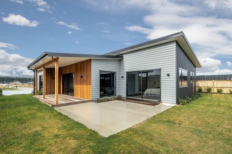 Photo of property in 21 Pennycook Place, Lake Hawea, Wanaka, 9382