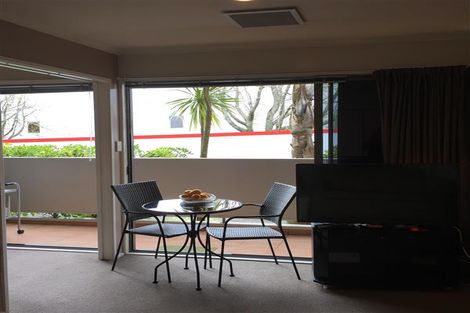 Photo of property in 4e/30 Westward Ho, Glen Eden, Auckland, 0602