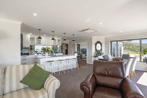 Photo of property in 18 Peregrine Place, Kinloch, Taupo, 3377