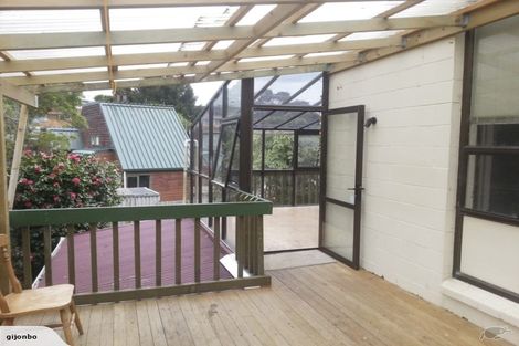 Photo of property in 57 Cron Avenue, Te Atatu South, Auckland, 0610