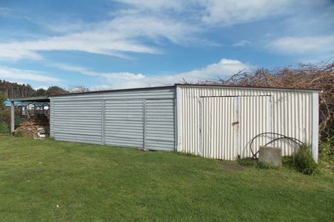 Photo of property in 30 Kuku Street, Tangimoana, 4822