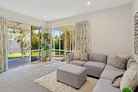 Photo of property in 16 Herbs Place, Cashmere, Christchurch, 8022