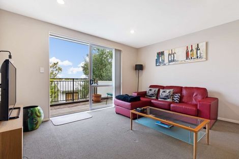 Photo of property in 11/6 Islington Avenue, New Lynn, Auckland, 0600