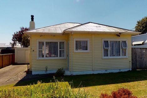 Photo of property in 19 Liverpool Street, Levin, 5510