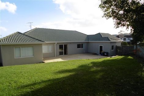 Photo of property in 22 Te Hoe Grove, Pinehill, Auckland, 0632