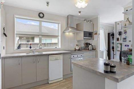 Photo of property in 45 Royal Park Drive, Parklands, Christchurch, 8083