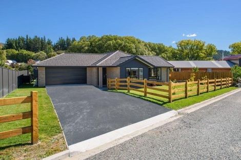 Photo of property in 16 Alice Burn Drive, Luggate, Cromwell, 9383