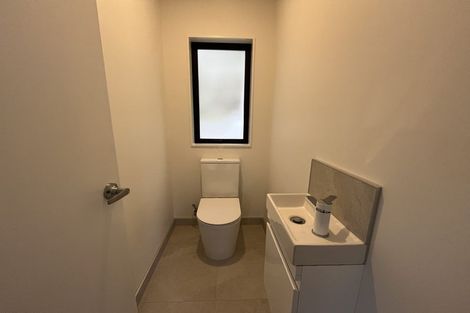 Photo of property in 3/4 Toru Street, Te Atatu Peninsula, Auckland, 0610