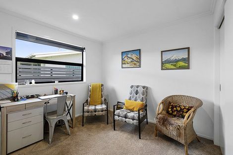 Photo of property in 3 Aderman Place, Hurworth, New Plymouth, 4310