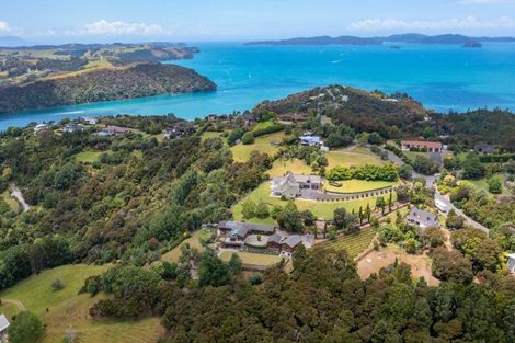 Photo of property in 76 Brick Bay Drive, Sandspit, Warkworth, 0982