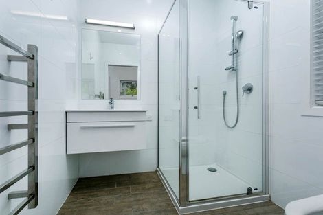 Photo of property in 76 Awa Road, Kumeu, 0891