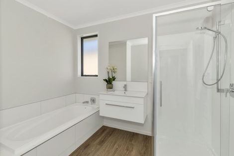 Photo of property in 2 Eric Melrose Lane, Halswell, Christchurch, 8025