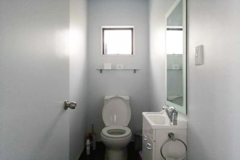 Photo of property in 1/30 Forest Road, Henderson, Auckland, 0612