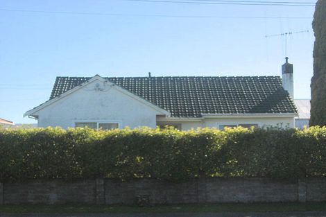 Photo of property in 27 Lower High Street, Marton, 4710