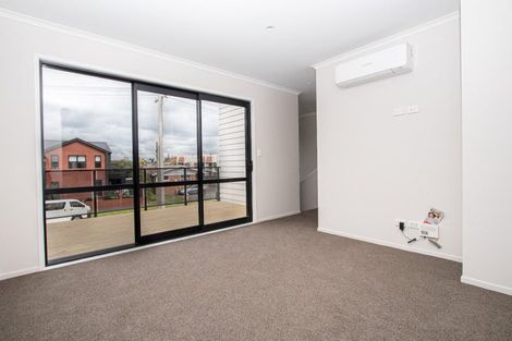 Photo of property in 2/10 Charlemont Street, Whitiora, Hamilton, 3200