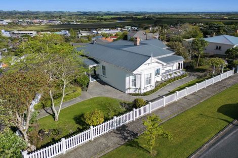 Photo of property in 33 Garfield Road, Helensville, 0800