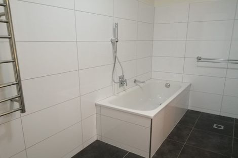 Photo of property in 5/25 Home Street, Mount Victoria, Wellington, 6011