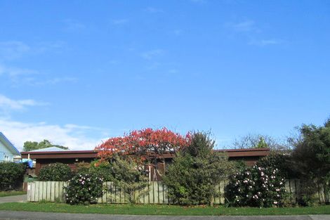 Photo of property in 9 Marere Avenue, Paraparaumu, 5032
