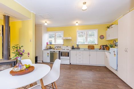 Photo of property in 16 Clapham Place, Whanganui East, Whanganui, 4500