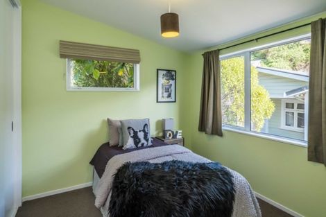 Photo of property in 25a Farnham Street, Mornington, Wellington, 6021