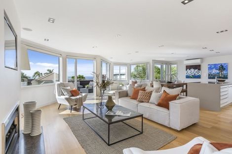 Photo of property in 44 Castor Bay Road, Castor Bay, Auckland, 0620