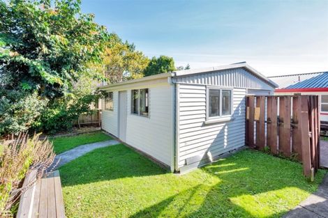 Photo of property in 20 Spence Road, Henderson, Auckland, 0612