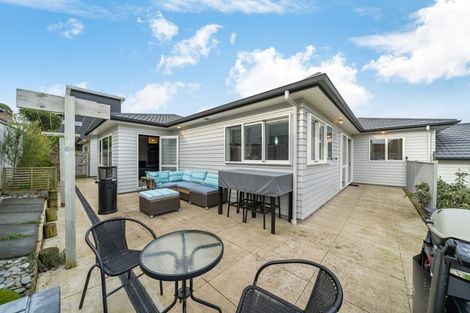 Photo of property in 21 Flotilla Place, Whitby, Porirua, 5024